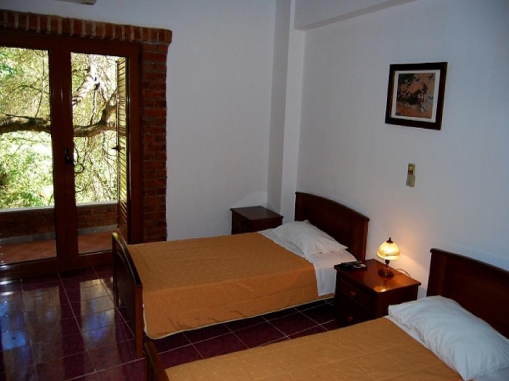 Hotel Livia Ksamil Bilik gambar