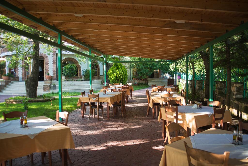 Hotel Livia Ksamil Luaran gambar